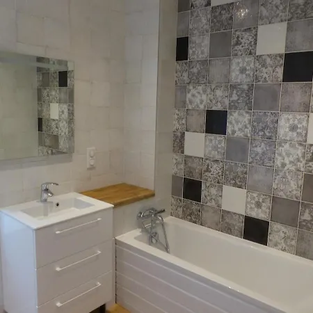 Passage Du Marche بيت للعطل *